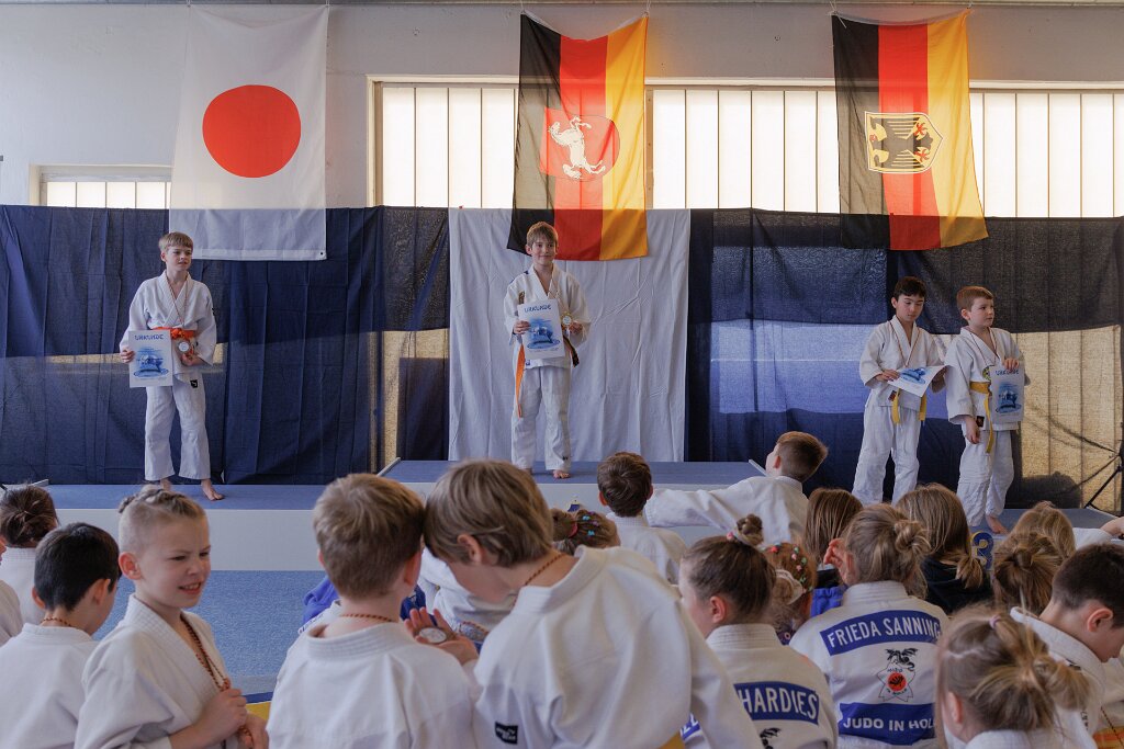 20260228_12h50-podium.jpg